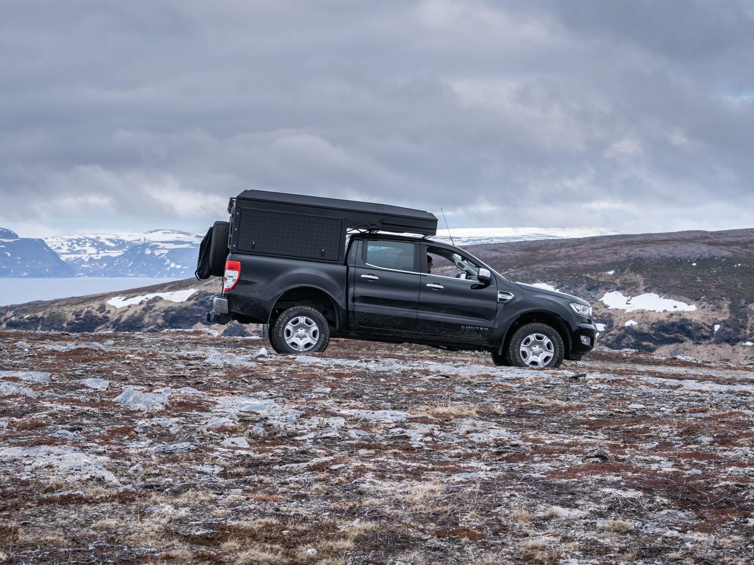 1. CANOPY CAMPER - Alu-Cab - Exterior
