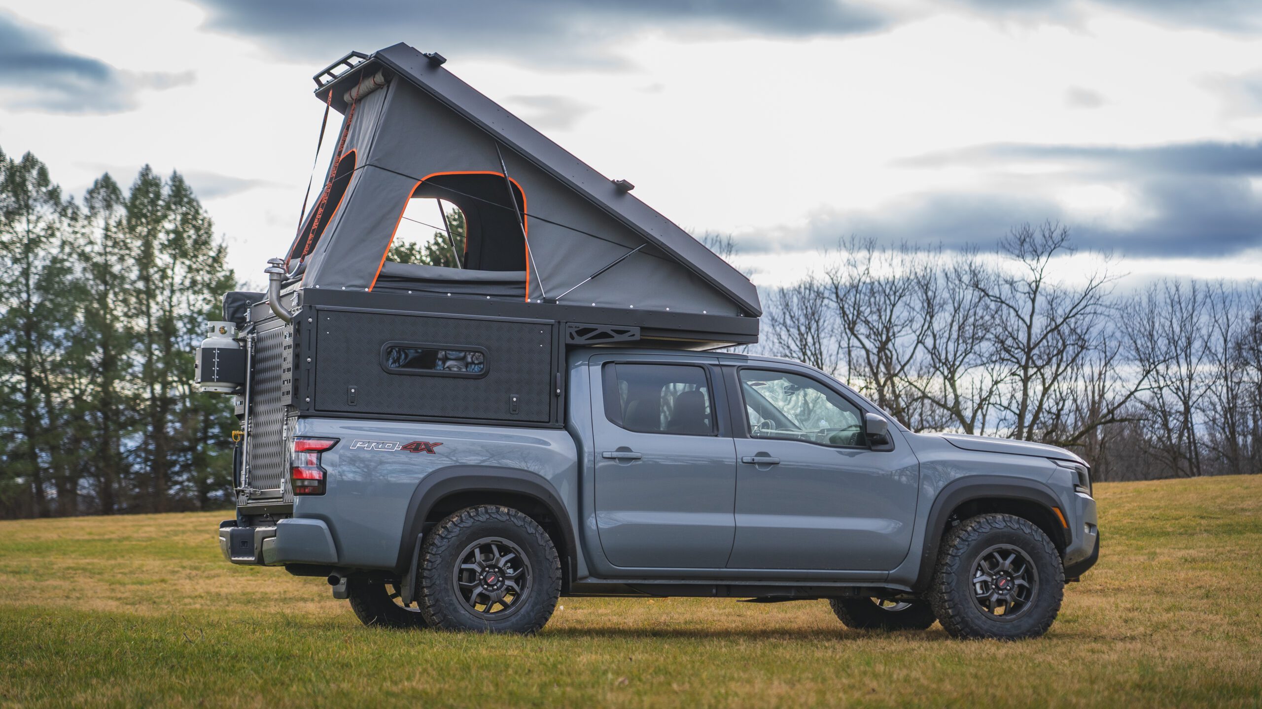 8. CANOPY CAMPER - Alu-Cab - Exterior.jpg
