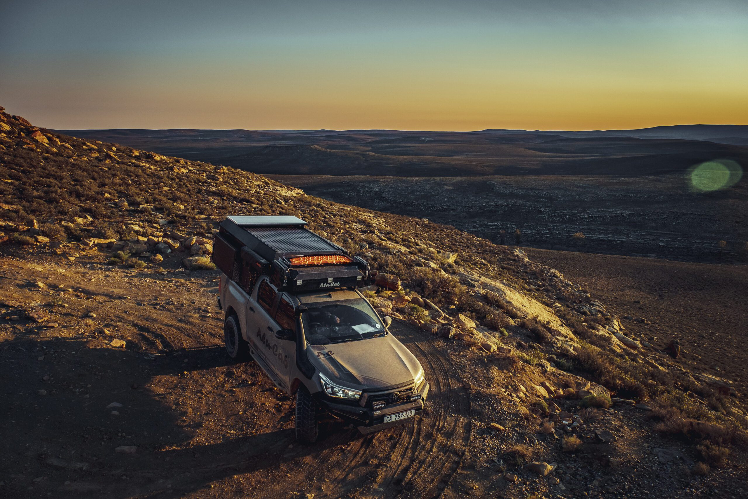 15. Khaya Camper Alu-Cab - Exterior.